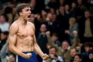 英超抢断王！帕利尼亚本赛季目前39次抢断，高居联赛第一