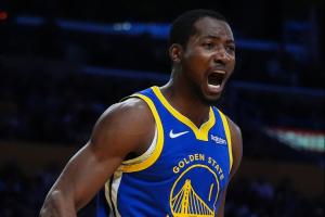 加哥我们错了！库明加14中9轰下25分10板 带库里躺赢！