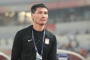 记者：邵佳一至少对年轻人挺认可，接下来就看国足名单如何确定